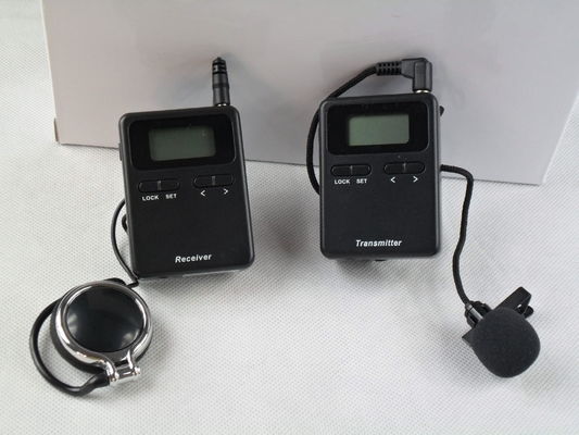 De stereo008a-Zender van de Reisgids, de Ontvanger van de Reisgids voor Reisbureaus